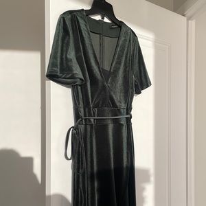 DYNAMITE Forest Green Velvet T-Shirt Dress with High-Low Skirt